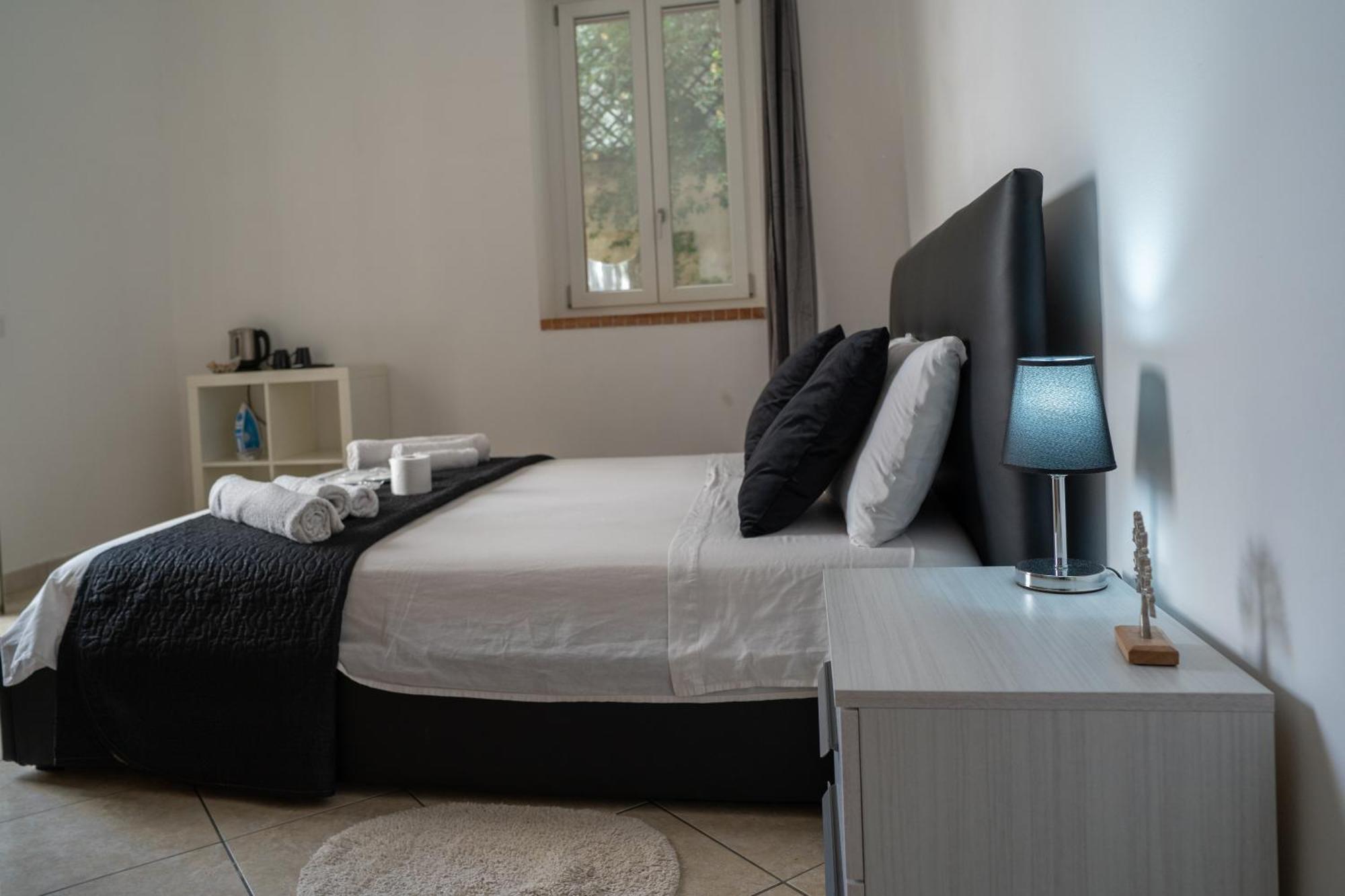 Whitehouse Bed & Breakfast Lecce Eksteriør bilde